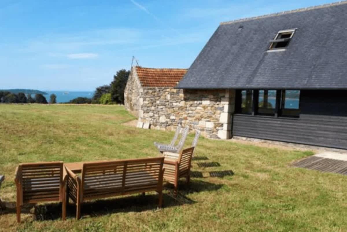 Large Farmhouse With Garden And Sea View For 8 People Locquenole Exteriér fotografie